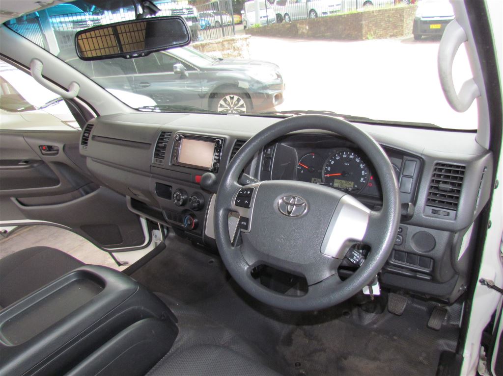 2018 Toyota Hiace image