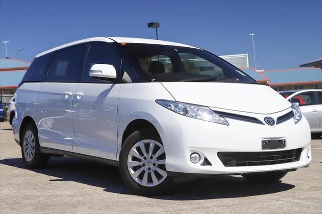 2018 Toyota Tarago image