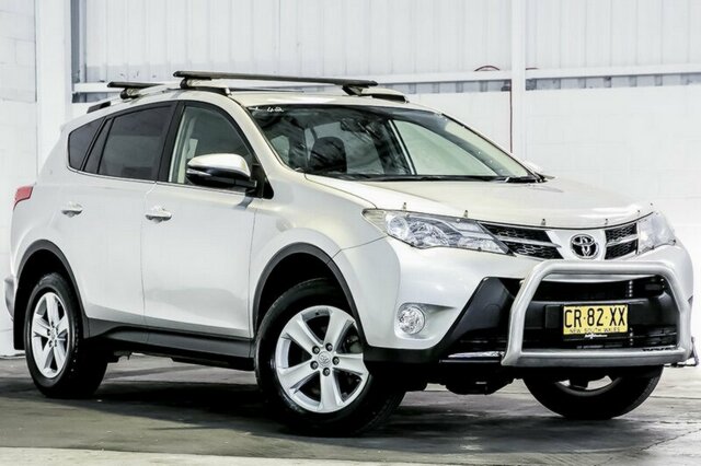 2013 Toyota RAV4 image