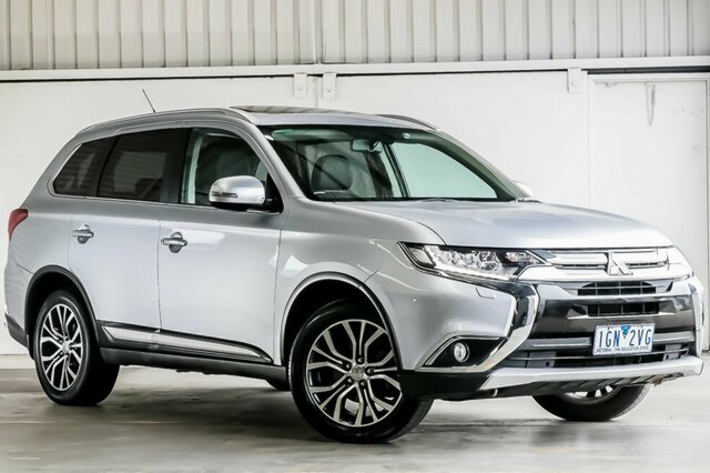 2015 Mitsubishi Outlander image
