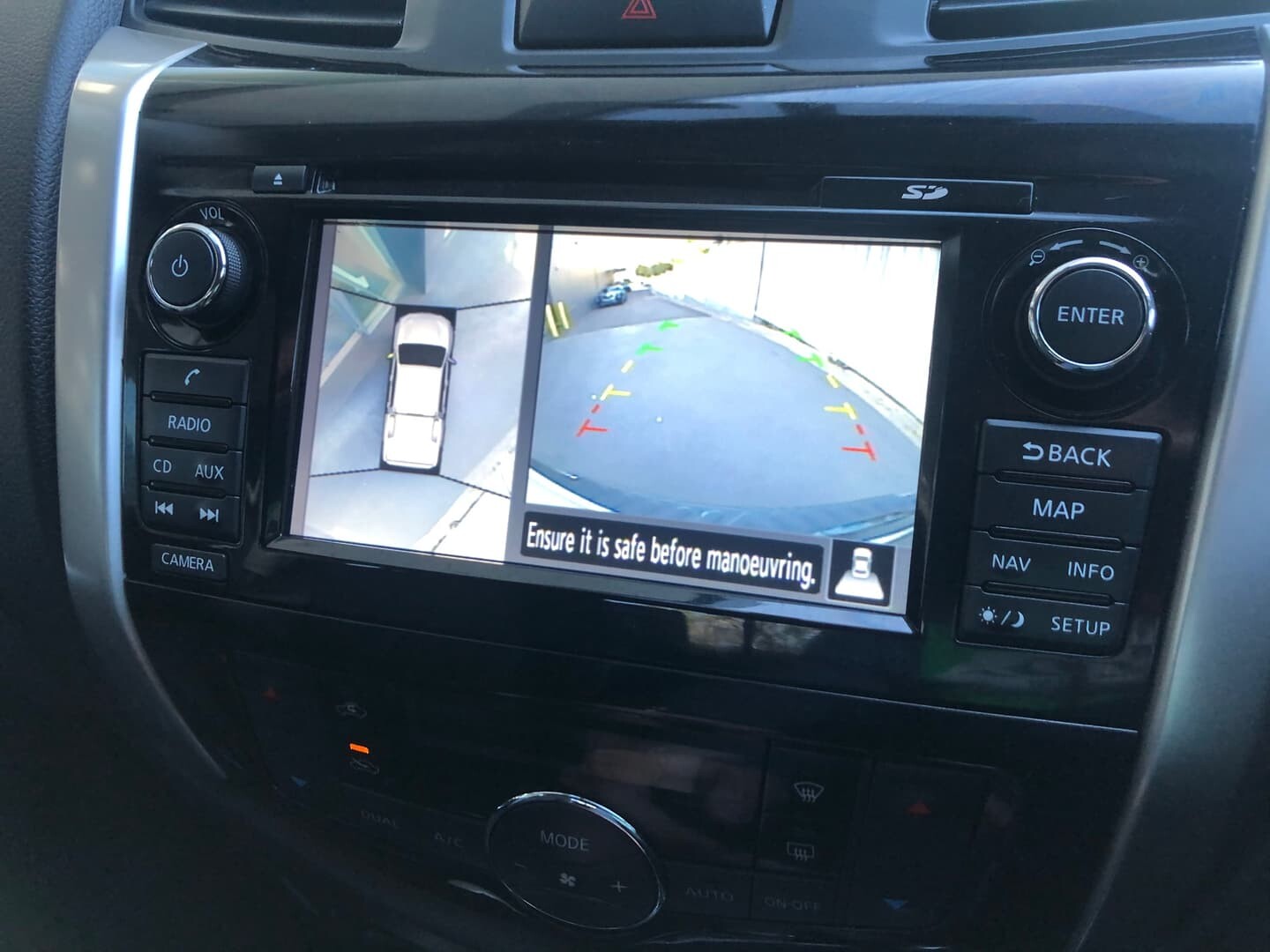 2018 Nissan Navara image