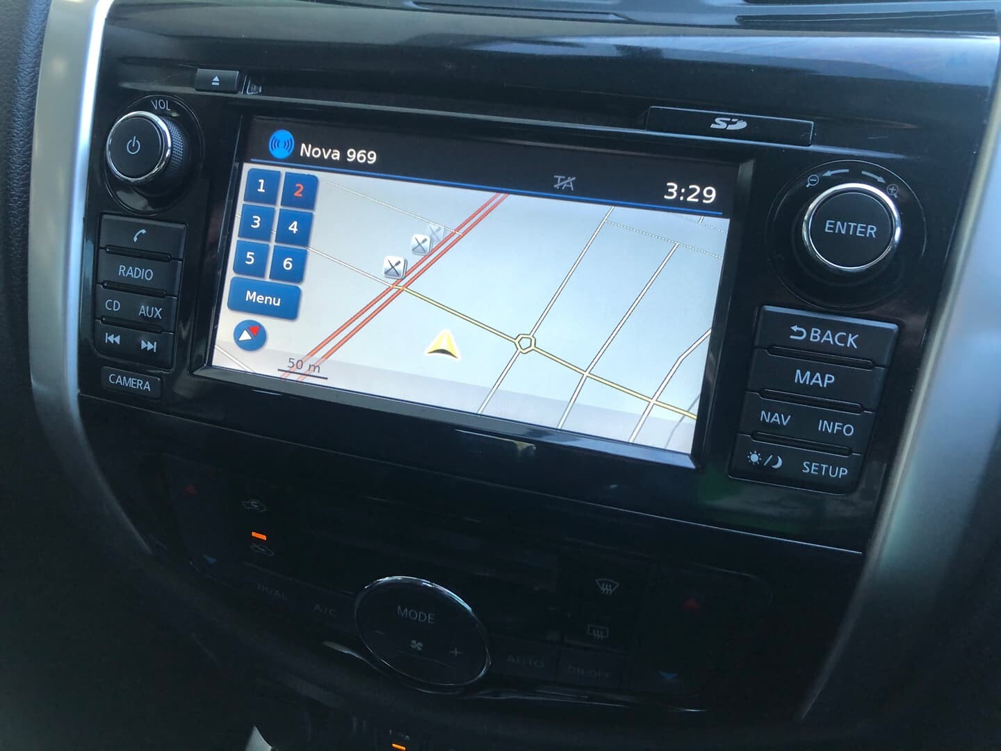 2018 Nissan Navara image