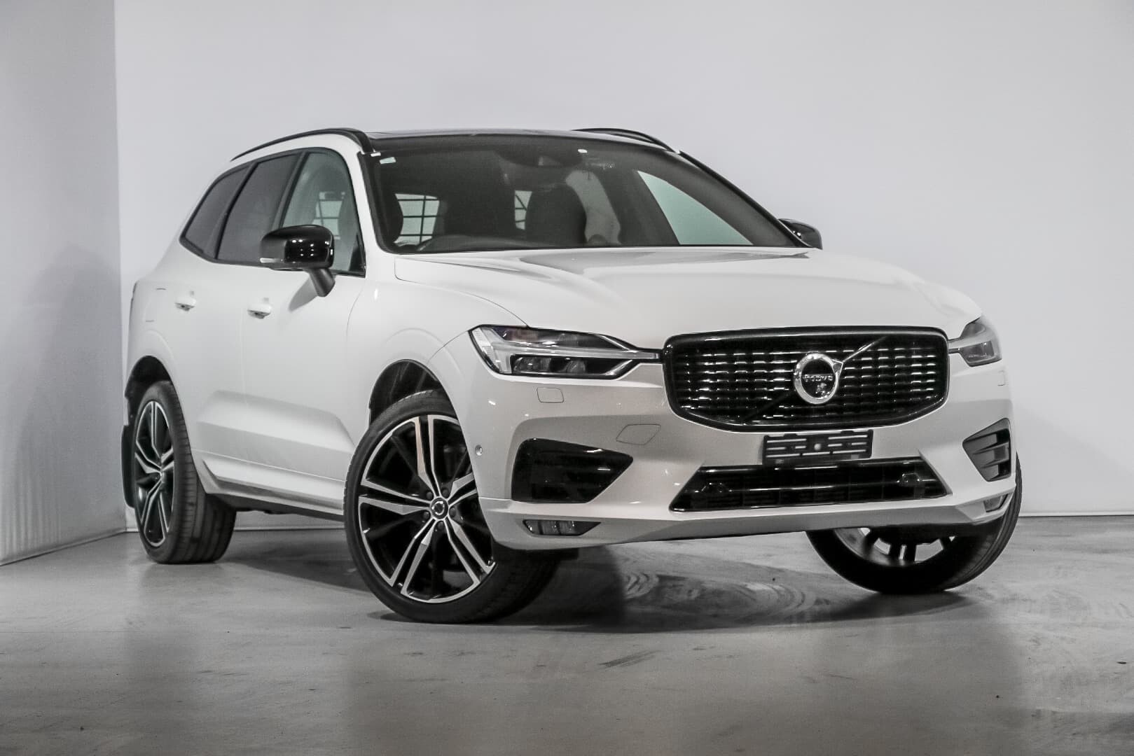 2017 Volvo XC60 image