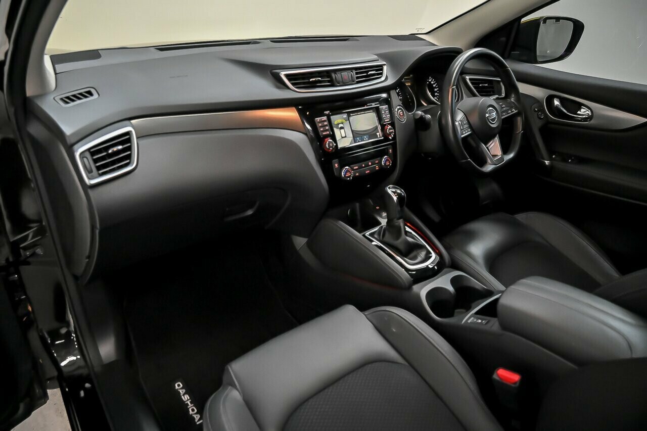 2018 Nissan Qashqai image