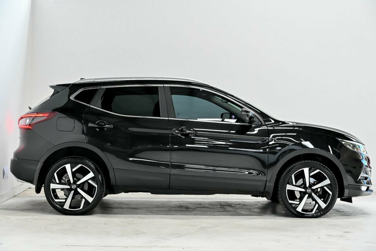 2018 Nissan Qashqai image