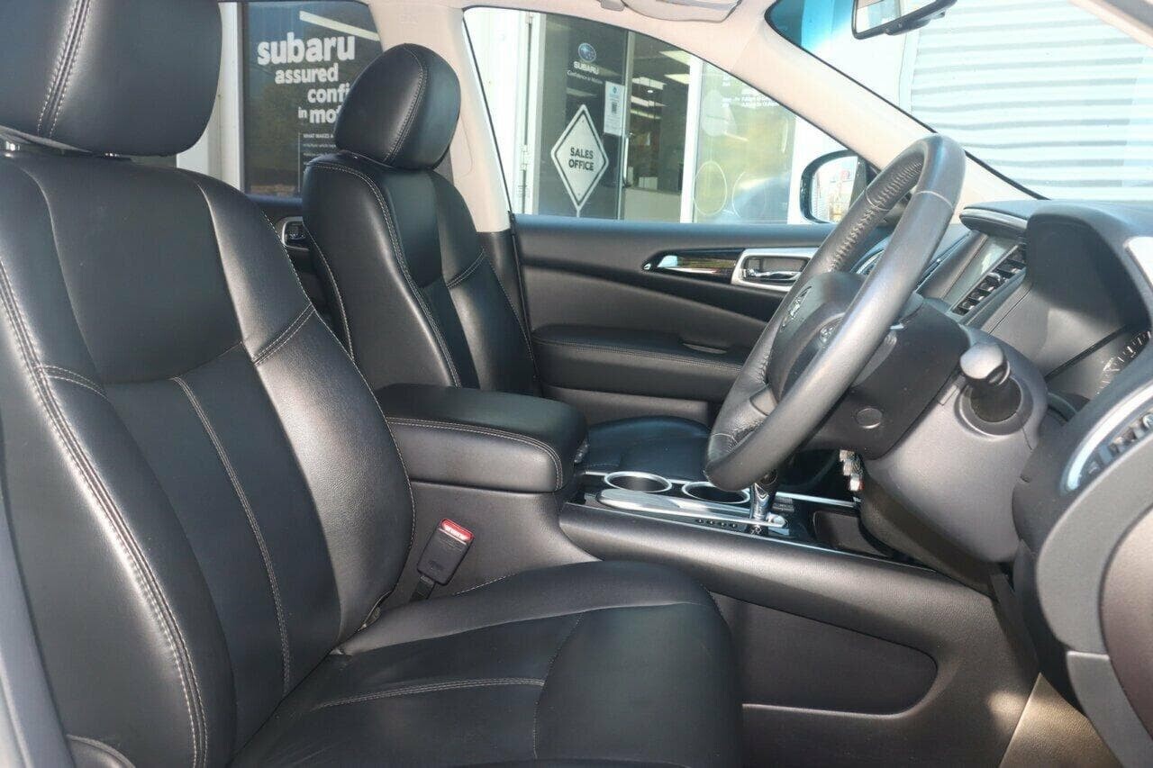 2017 Nissan Pathfinder image