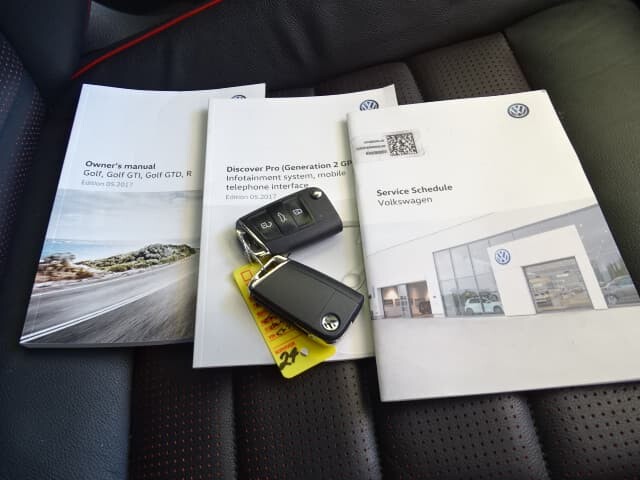 2017 Volkswagen Golf image