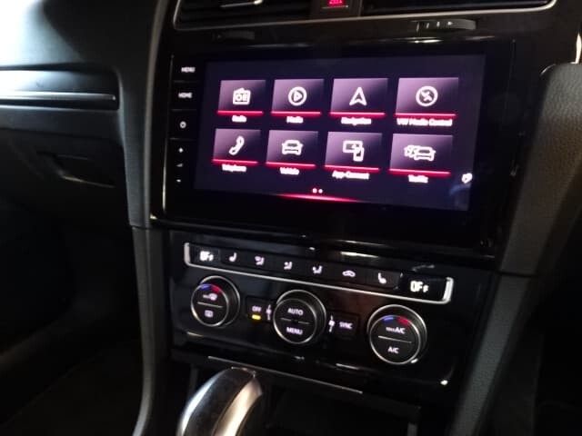 2017 Volkswagen Golf image