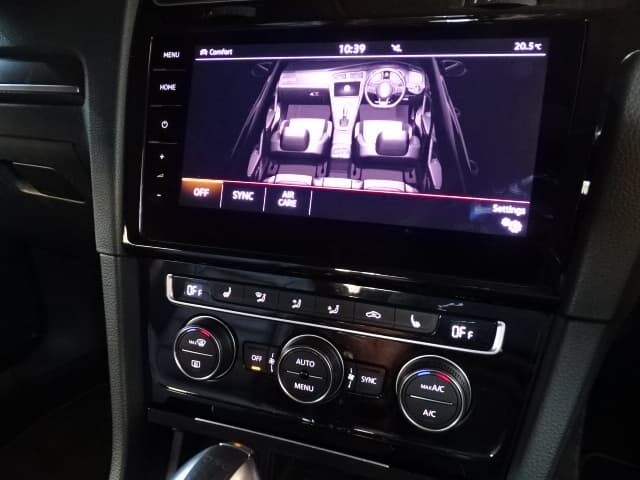 2017 Volkswagen Golf image