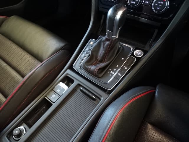 2017 Volkswagen Golf image