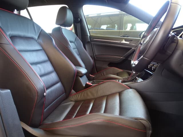 2017 Volkswagen Golf image