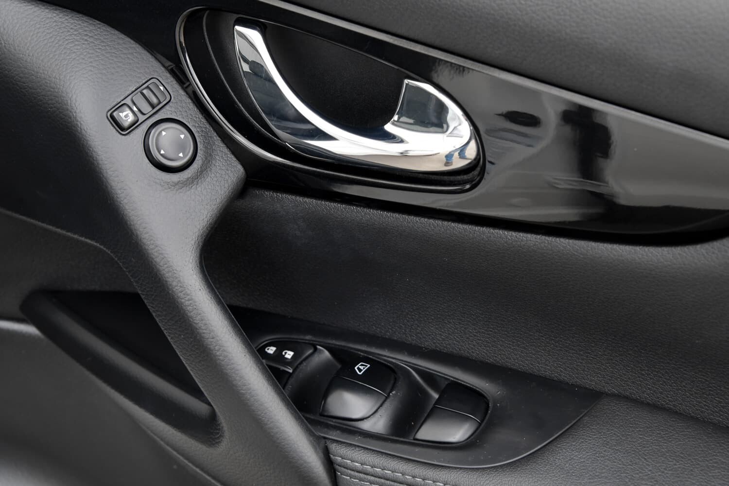 2016 Nissan Qashqai image