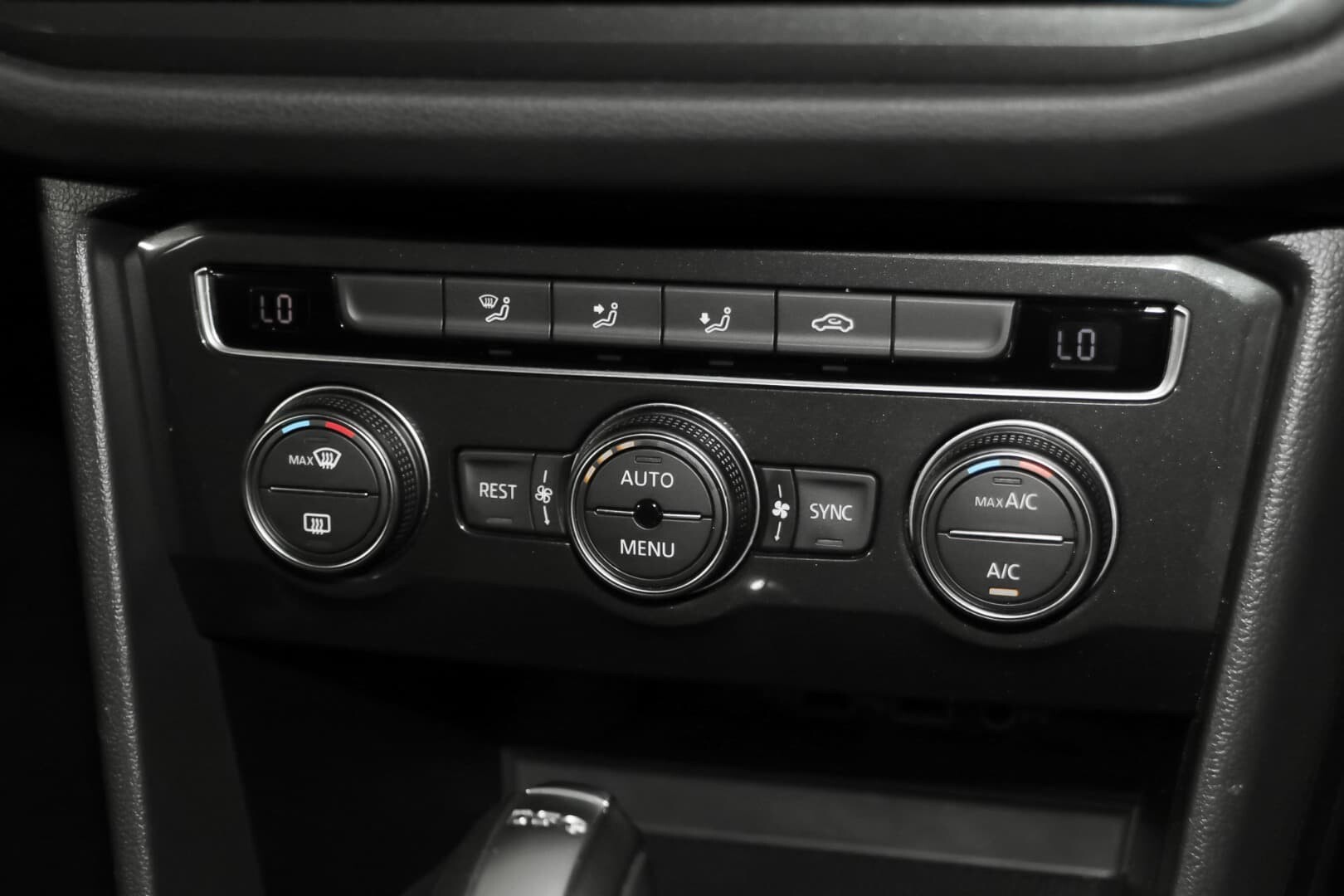 2018 Volkswagen Tiguan image