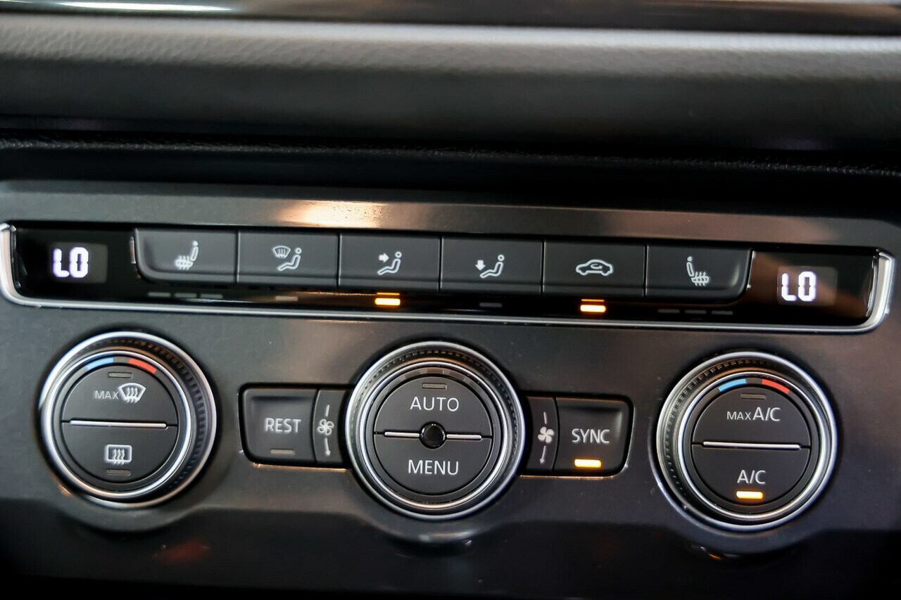 2018 Volkswagen Tiguan image