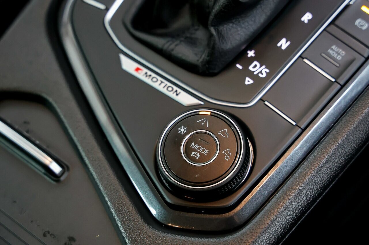 2018 Volkswagen Tiguan image