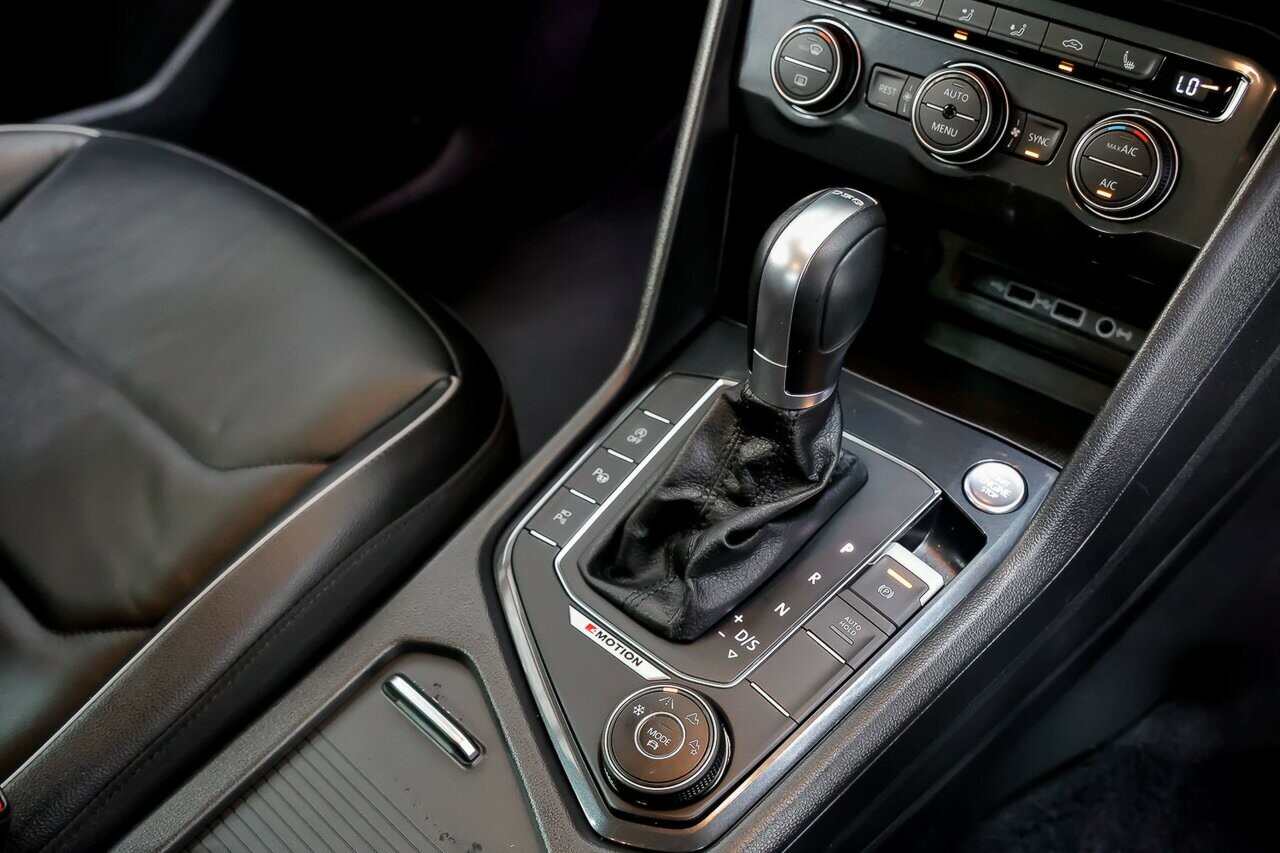 2018 Volkswagen Tiguan image