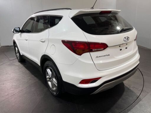 2018 Hyundai Santa Fe image