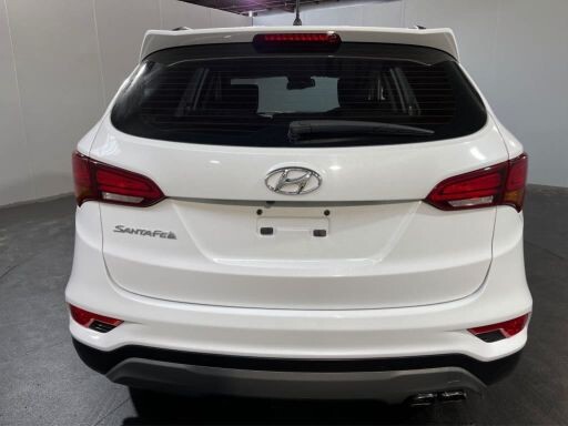2018 Hyundai Santa Fe image