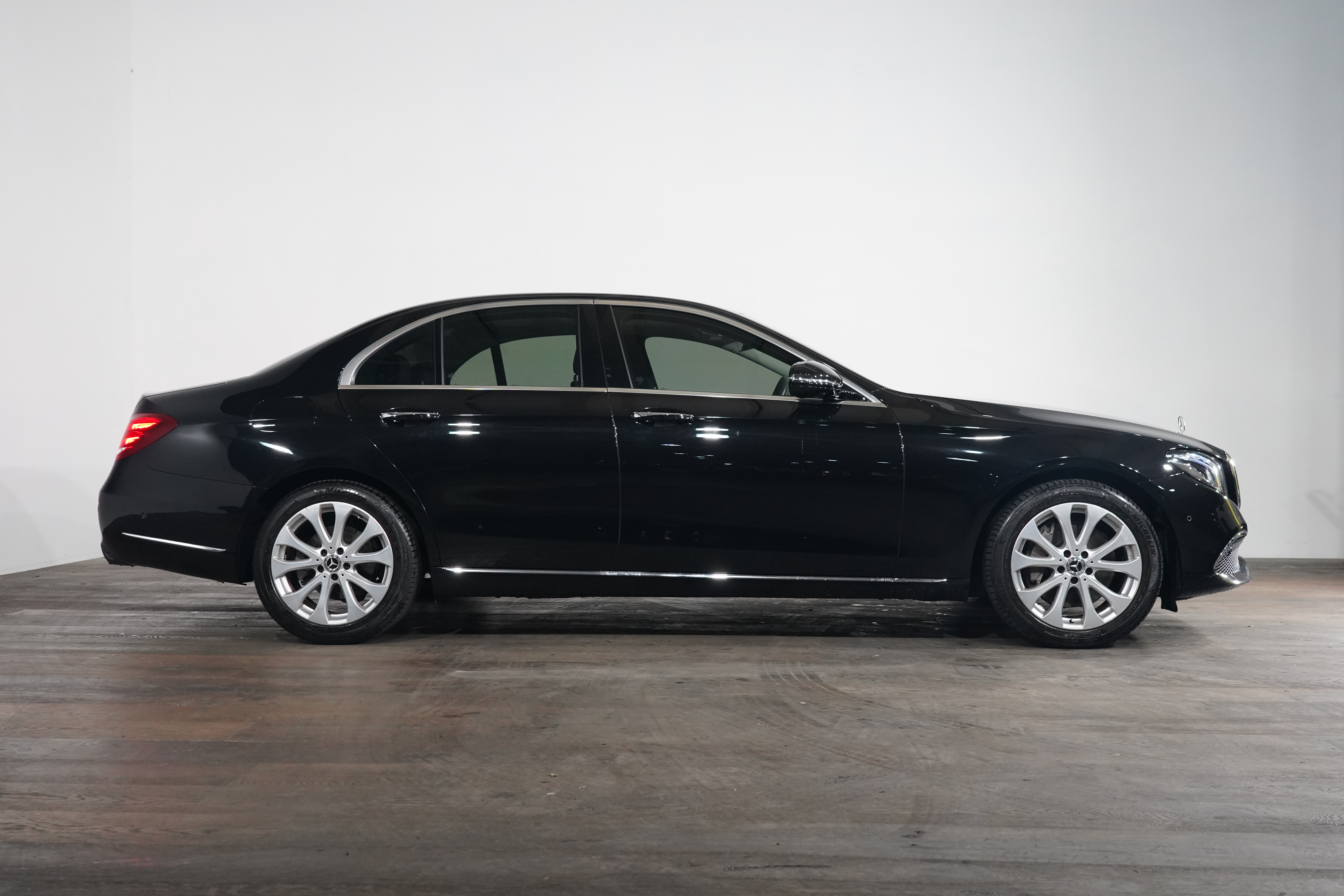 2017 Mercedes-Benz E300 image