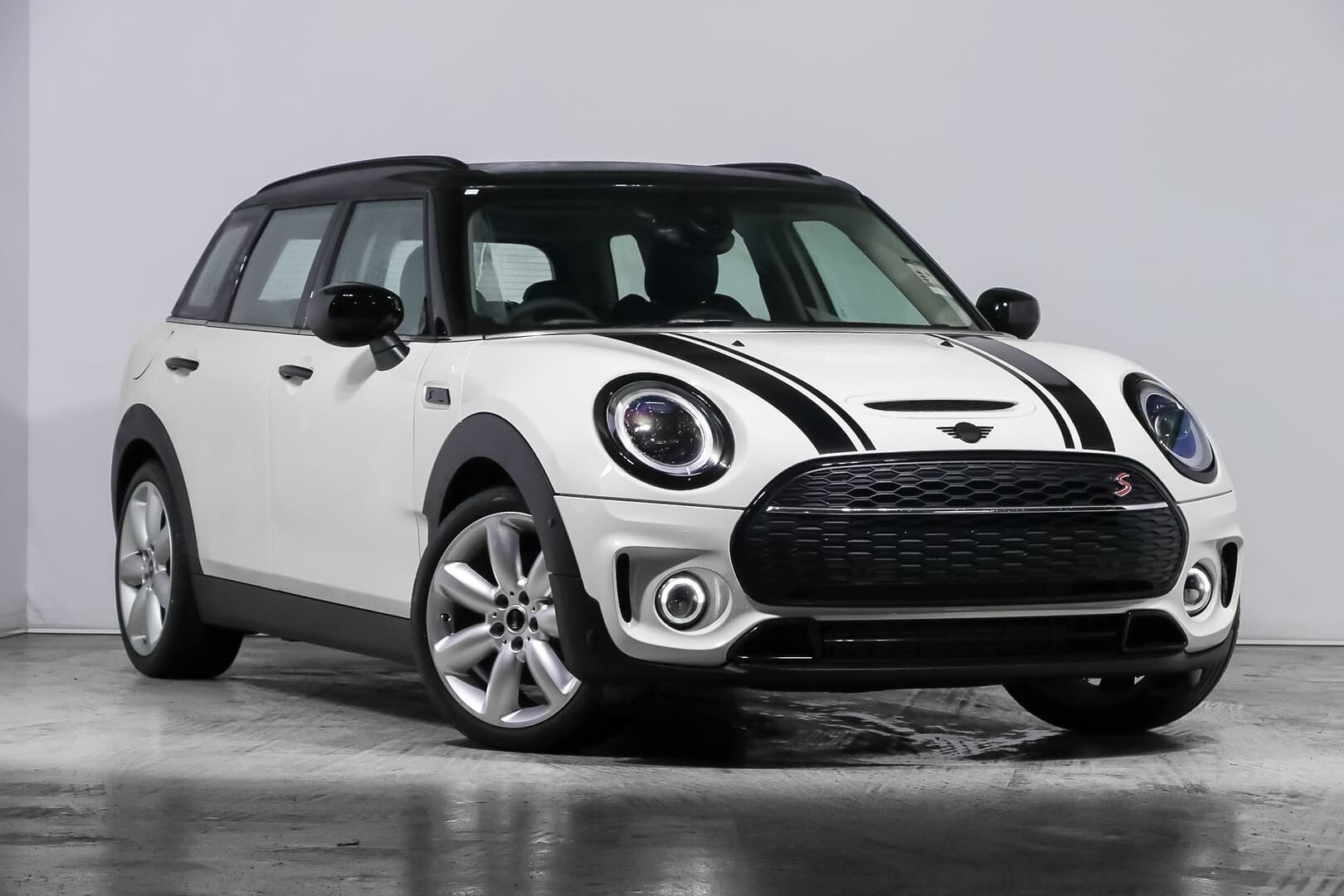 2021 MINI Clubman image