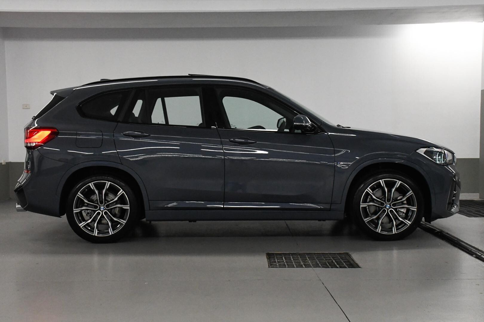 2022 BMW X1 image