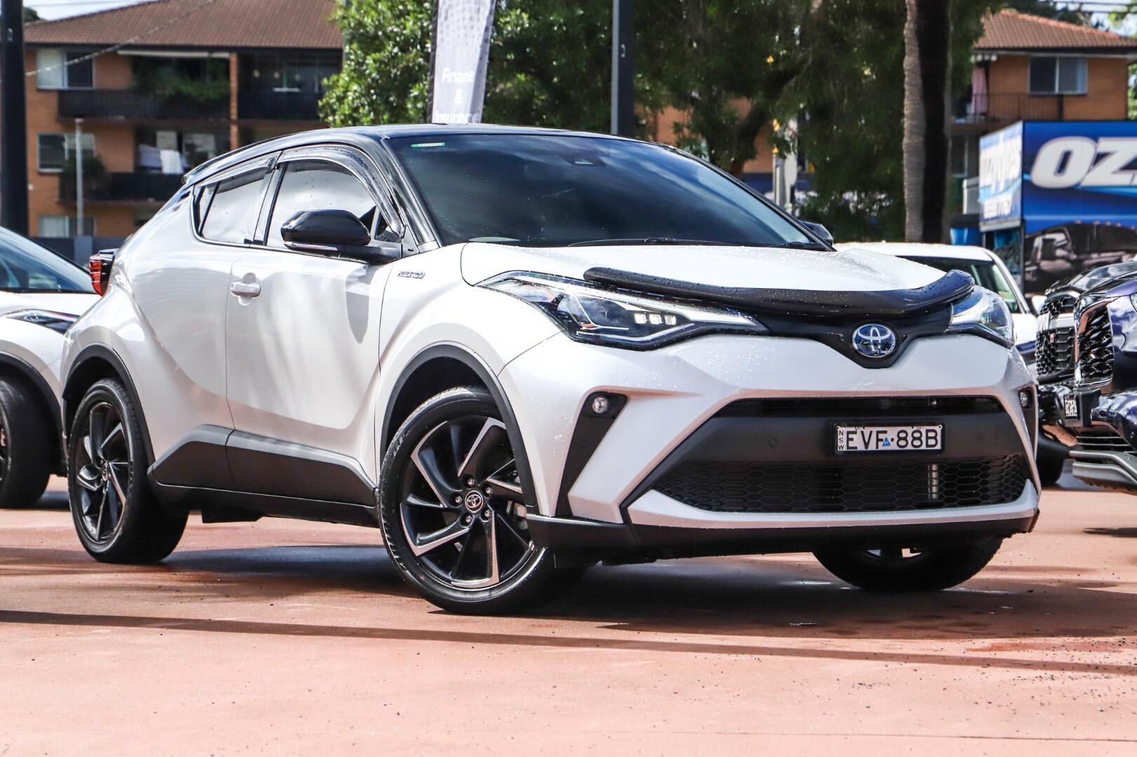2022 Toyota C-HR image