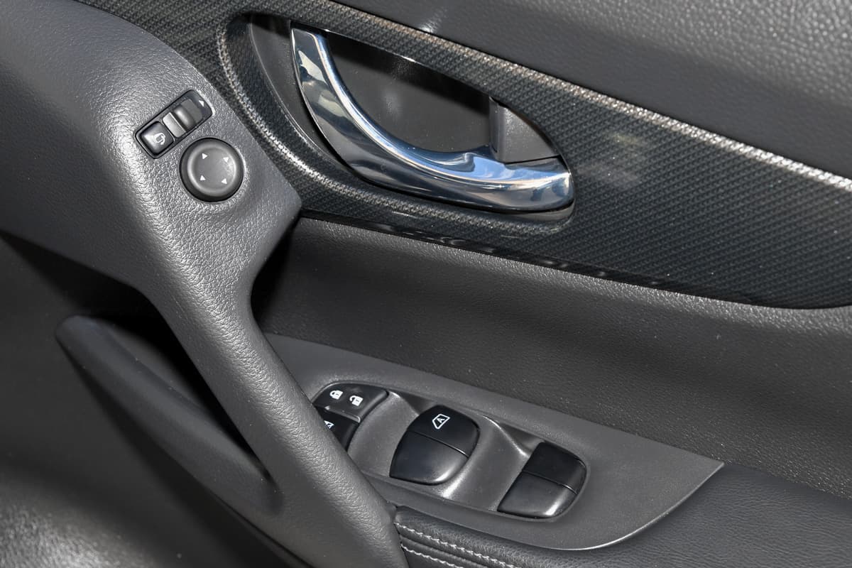 2016 Nissan X-Trail image