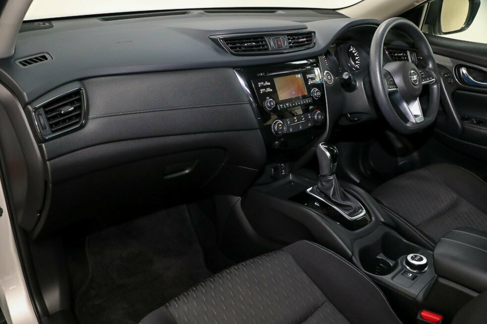 2017 Nissan X-Trail image