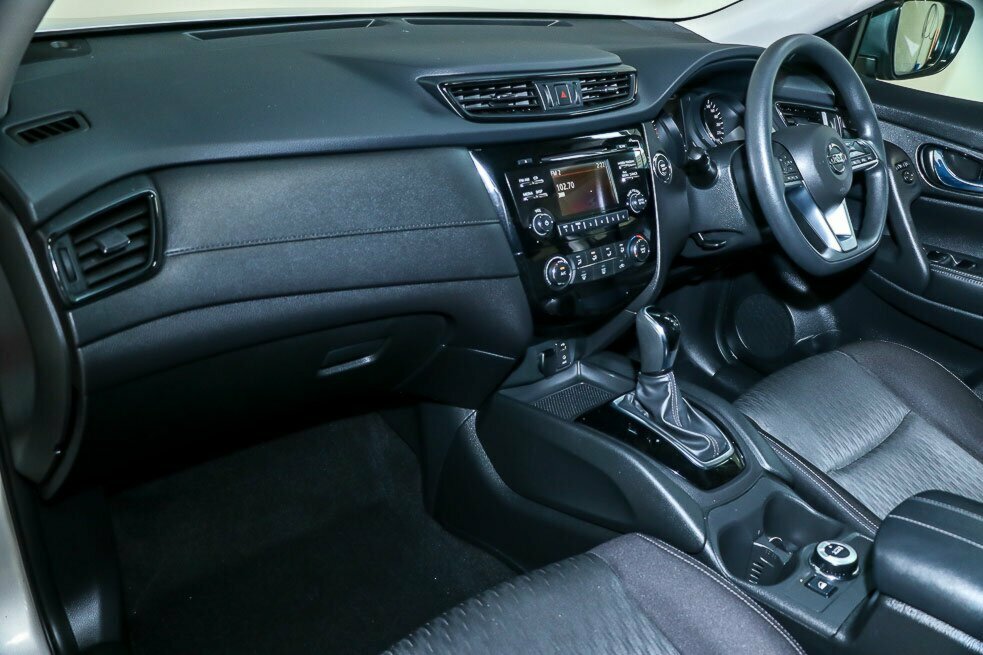 2017 Nissan X-Trail image