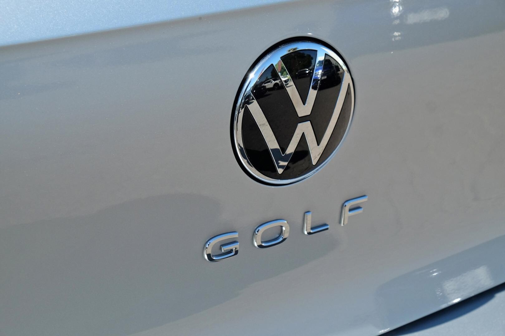 Carbar-2023-Volkswagen-Golf-796420231006-201845.jpg