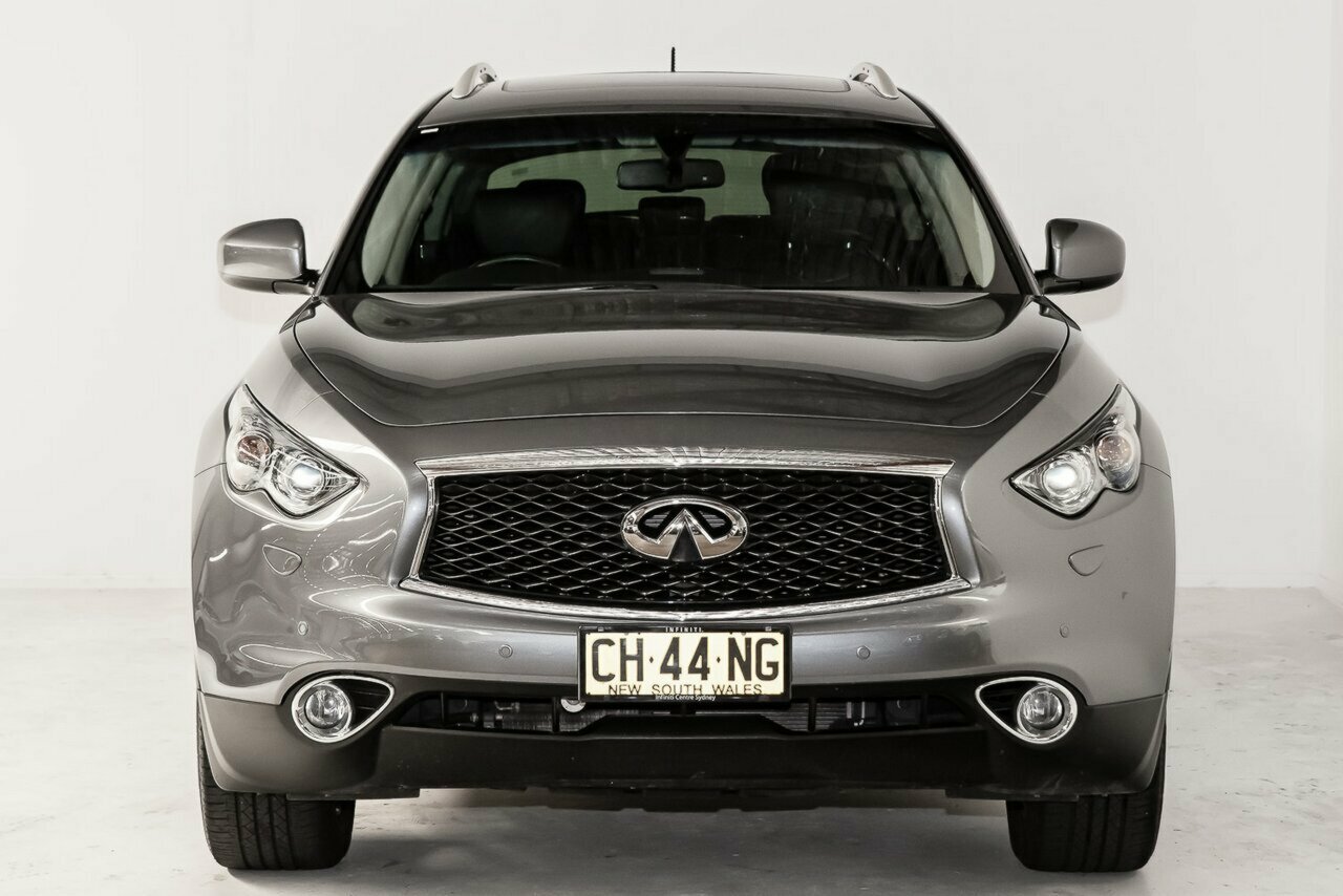 2017 Infiniti QX70 image
