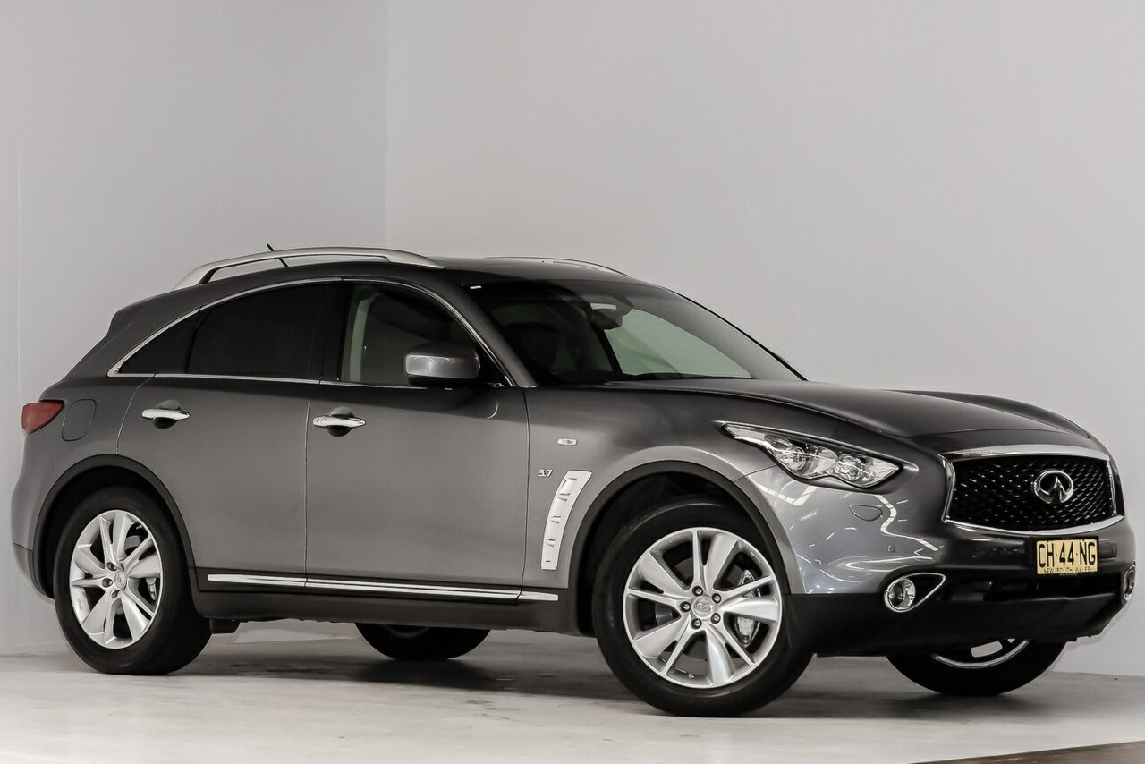 2017 Infiniti QX70 image